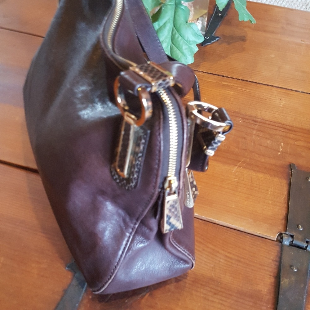 Handbag - Picture 3 of 7